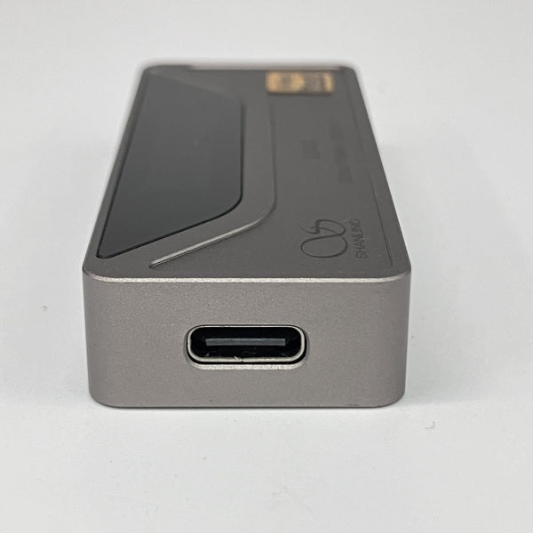 【中古】UA4 チタニウム【日本橋】