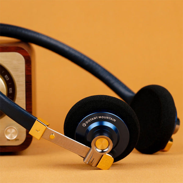 最安　ROSE　「DISTANTMOUNTAIN」　遠山　設立10周年記念モデル ROSE] ブランド設立10周年を記念し、80'sレトロスタイル有線ヘッドホン