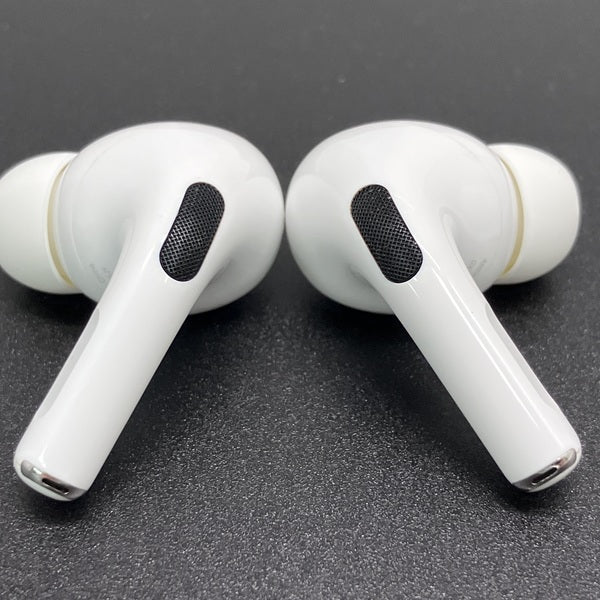 Apple 【中古】MagSafe充電ケース(USB-C)付きAirPods Pro(第2世代