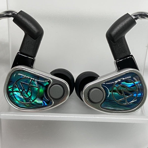 【中古】Nio 【64A-8434】【秋葉原】