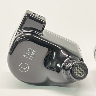 【中古】Nio 【64A-8434】【秋葉原】