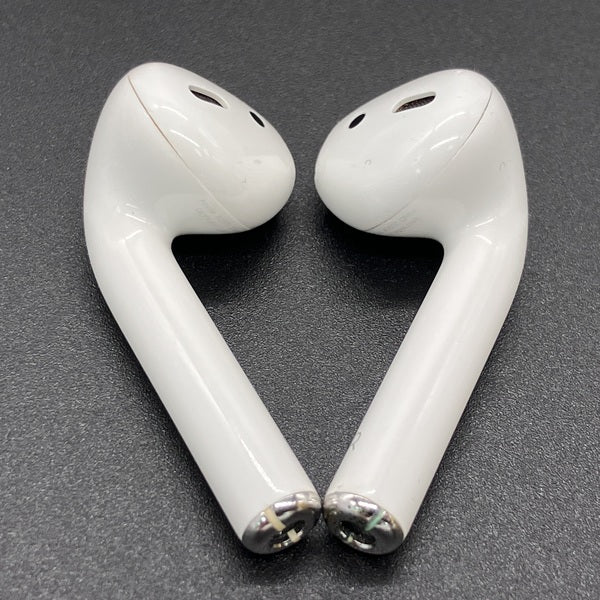 【中古】AirPods with Wireless Charging Case  MRXJ2J-A【日本橋】