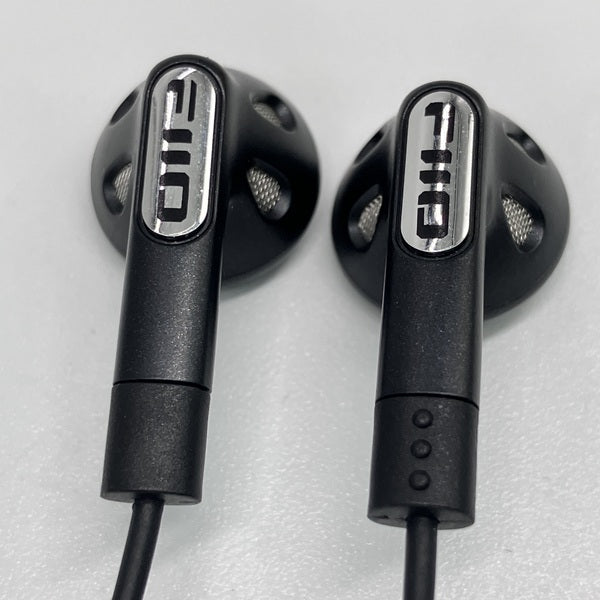 【中古】FF1 Black 【FIO-IEM-FF1-B】【秋葉原】