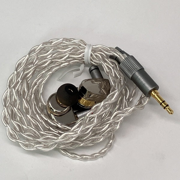 【中古】illustrious 光輝【秋葉原】