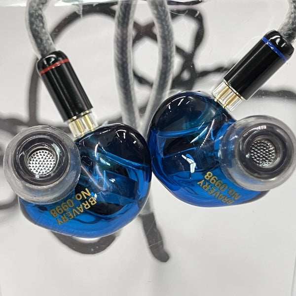 See audio 【中古】Bravery EXCLUSIVE EDITION【日本橋】 – e☆イヤホン