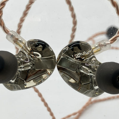 【中古】S8【日本橋】