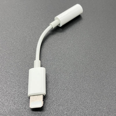 【中古】Lightning - 3.5 mmヘッドフォンジャックアダプタ【秋葉原】