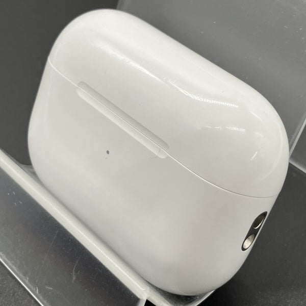 【中古】MagSafe充電ケース(USB-C)付きAirPods Pro(第2世代) MTJV3JA【秋葉原】