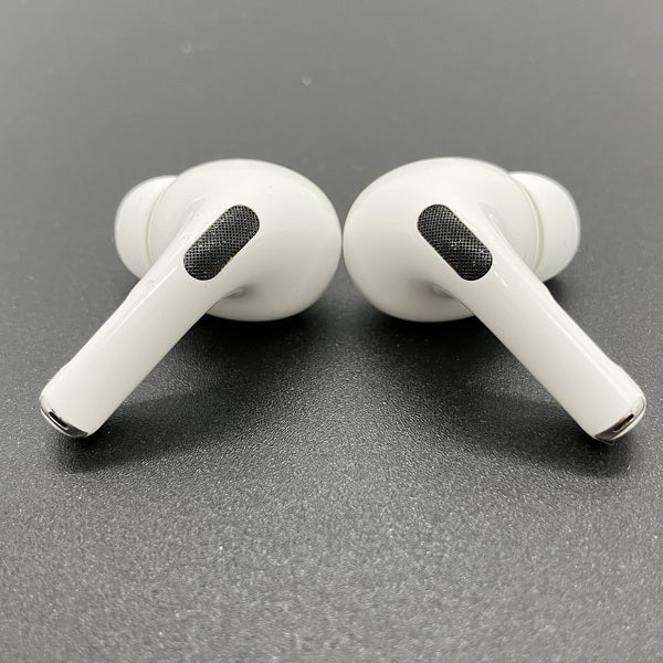【中古】MagSafe充電ケース(USB-C)付きAirPods Pro(第2世代) MTJV3JA【秋葉原】