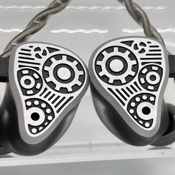 【中古】Dynaquattro【秋葉原】