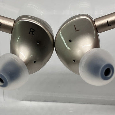 【中古】Que【日本橋】