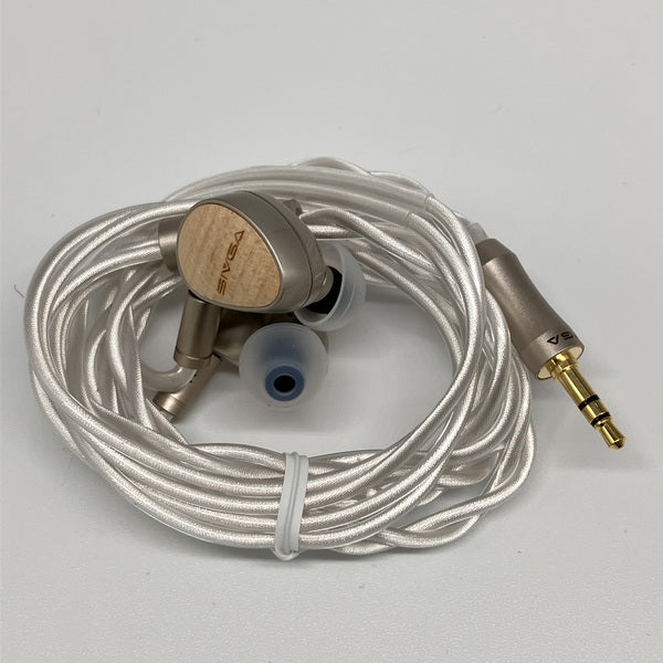 【中古】Que【日本橋】