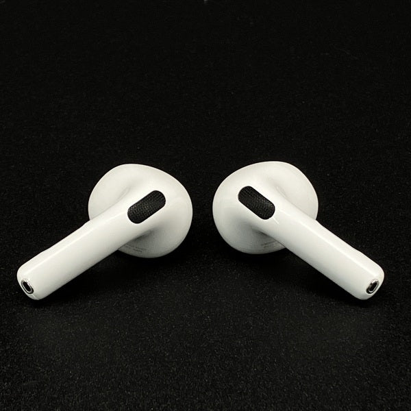 【中古】AirPods 4 MXP93J/A（アクティブノイズキャンセリング搭載）【秋葉原】