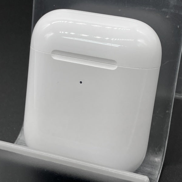 【中古】AirPods with Wireless Charging Case  MRXJ2J-A【秋葉原】
