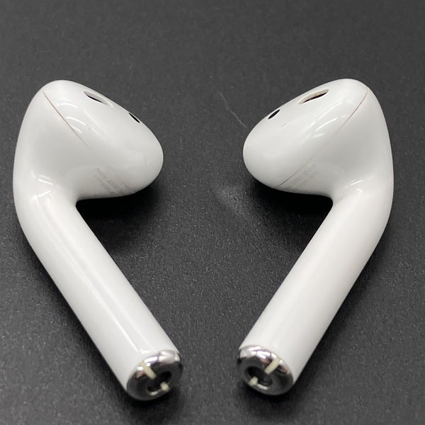【中古】AirPods with Wireless Charging Case  MRXJ2J-A【秋葉原】