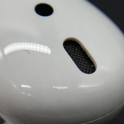 【中古】AirPods with Wireless Charging Case  MRXJ2J-A【秋葉原】