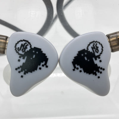 【中古】NA3 Essentials グレー&ホワイト【日本橋】