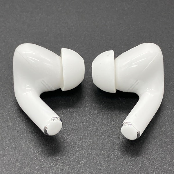 [付属品未使用]Apple AirPods Pro 第2世代 MQD83J/A Apple AirPods Pro 第2世代 MQD83J/A イヤホン 【公式通販】
