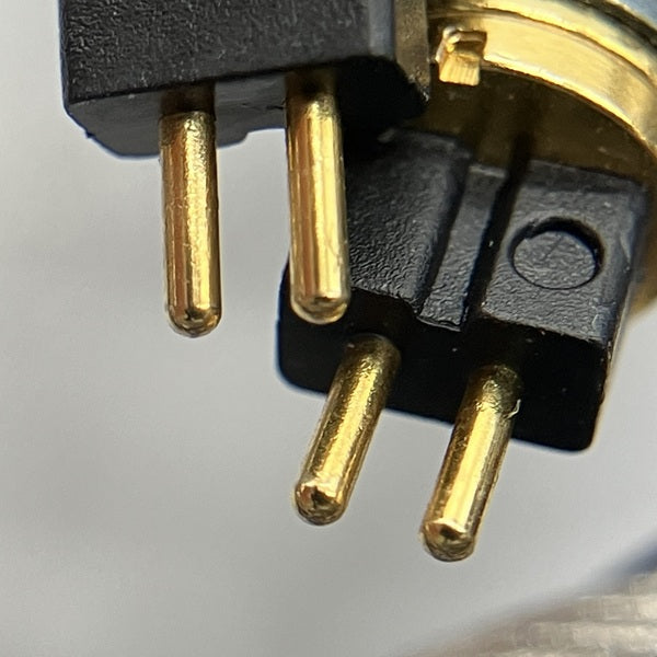 【箱無し】effect audio e☆ros s 2pin 4.4mmケーブル EFFECT AUDIO e☆ros s (イー☆ロス エス) 【ConX(2pin)】 – e☆イヤホン