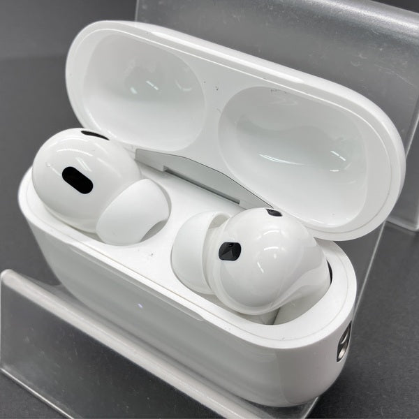【中古】MagSafe充電ケース(USB-C)付きAirPods Pro(第2世代) MTJV3JA【秋葉原】