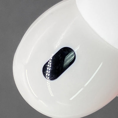 【中古】MagSafe充電ケース(USB-C)付きAirPods Pro(第2世代) MTJV3JA【秋葉原】