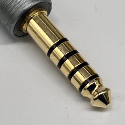 【中古】illustrious 光輝【日本橋】