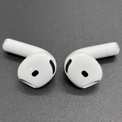 【中古】AirPods 4 MXP93J/A（アクティブノイズキャンセリング搭載）【秋葉原】