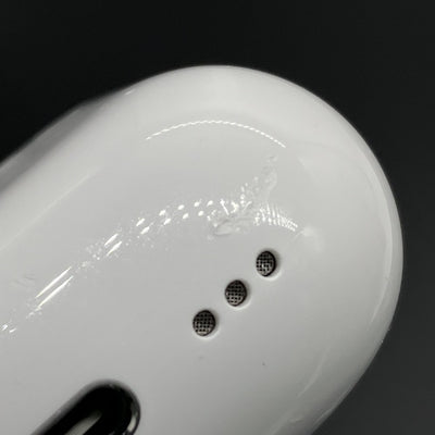 【中古】AirPods 4 MXP93J/A（アクティブノイズキャンセリング搭載）【秋葉原】
