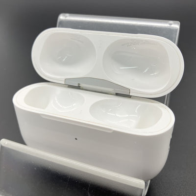 【中古】AirPods Pro (第2世代) 充電ケース (Lightning)【日本橋】