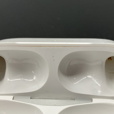 【中古】AirPods Pro (第2世代) 充電ケース (Lightning)【日本橋】