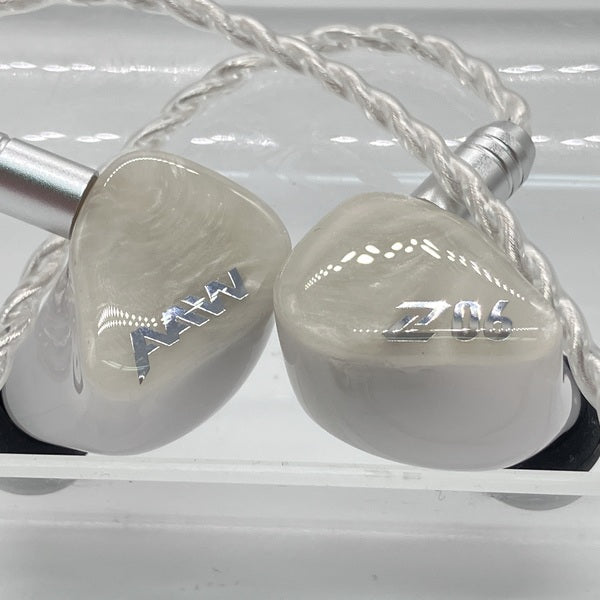 【中古】Z06 Blanc Edition(Universal Fit)【秋葉原】