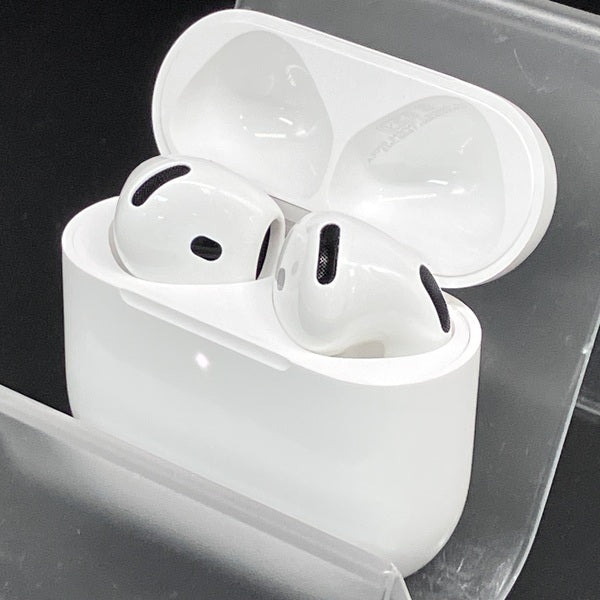 【中古】AirPods 4 MXP93J/A（アクティブノイズキャンセリング搭載）【日本橋】
