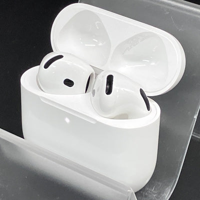 【中古】AirPods 4 MXP93J/A（アクティブノイズキャンセリング搭載）【日本橋】