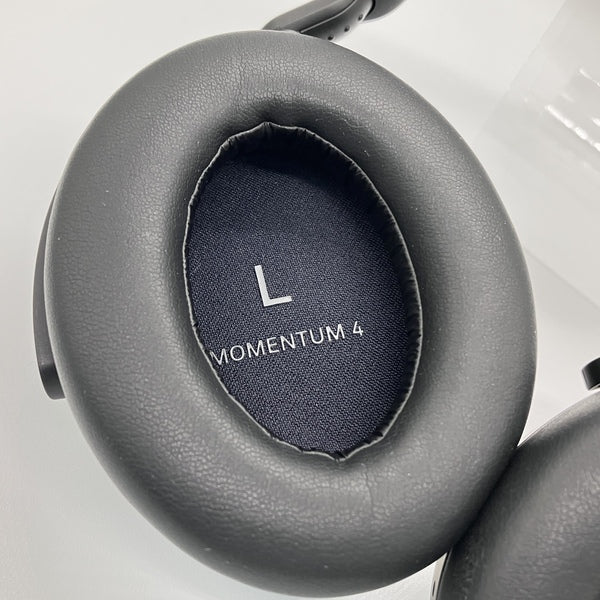 【中古】MOMENTUM 4 Wireless ブラック 【M4AEBT BLACK】【秋葉原】