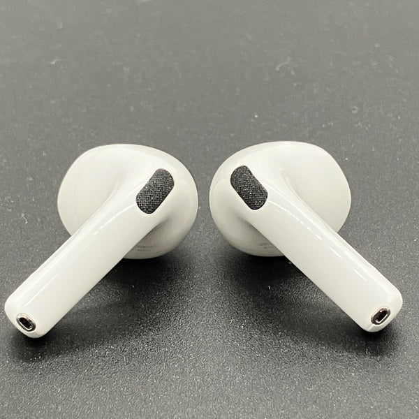 【中古】AirPods 4 MXP93J/A（アクティブノイズキャンセリング搭載）【秋葉原】
