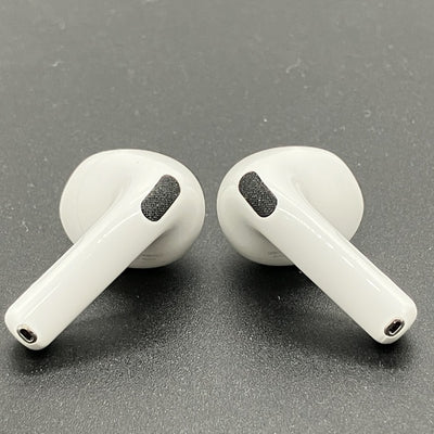 【中古】AirPods 4 MXP93J/A（アクティブノイズキャンセリング搭載）【秋葉原】