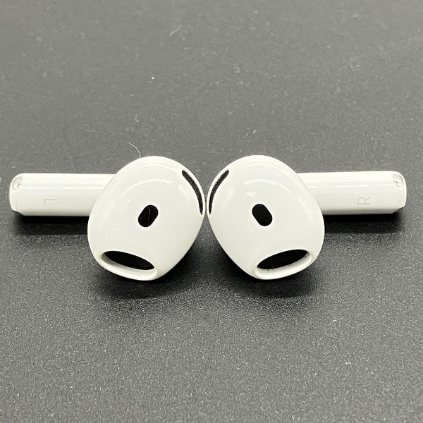 【中古】AirPods 4 MXP93J/A（アクティブノイズキャンセリング搭載）【秋葉原】