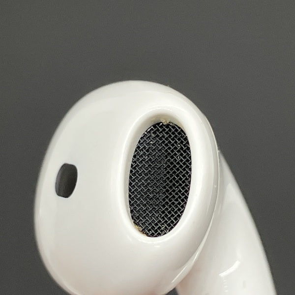 【中古】AirPods 4 MXP93J/A（アクティブノイズキャンセリング搭載）【秋葉原】