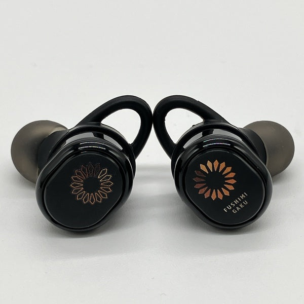 オンキヨー　ワイヤレスイヤホン CP-TWS01A 『伏見ガク』コラボモデル オンキヨー ワイヤレスイヤホン CP-TWS01A 『伏見ガク』コラ