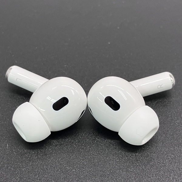 Apple 【中古】MagSafe充電ケース(USB-C)付きAirPods Pro(第2世代