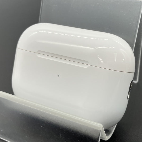 【中古】MagSafe充電ケース(USB-C)付きAirPods Pro(第2世代) MTJV3JA【秋葉原】