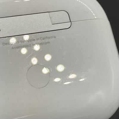 【中古】MagSafe充電ケース(USB-C)付きAirPods Pro(第2世代) MTJV3JA【秋葉原】