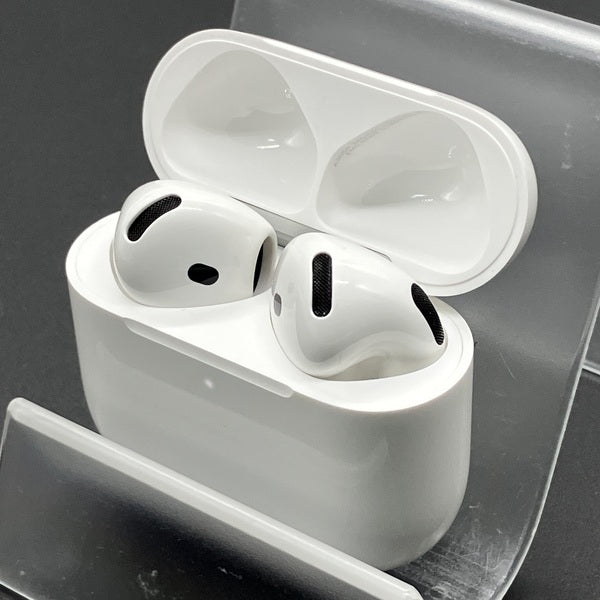 【中古】AirPods 4 MXP63J/A【秋葉原】