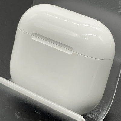 【中古】AirPods 4 MXP63J/A【秋葉原】