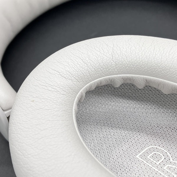 【中古】QuietComfort Ultra Headphones White Smoke【名古屋】