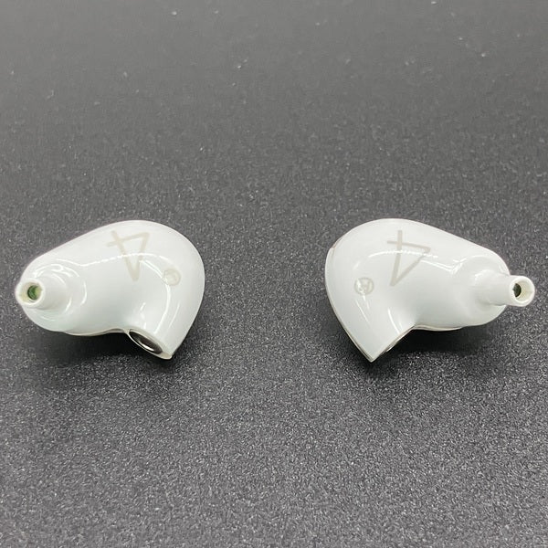 【中古】AONIC4 ホワイト 【SE42HYW+UNI-A】（ケーブル欠品）【日本橋】