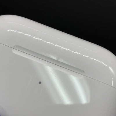 【中古】MagSafe充電ケース(USB-C)付きAirPods Pro(第2世代) MTJV3JA【日本橋】