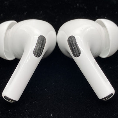 【中古】MagSafe充電ケース(USB-C)付きAirPods Pro(第2世代) MTJV3JA【秋葉原】