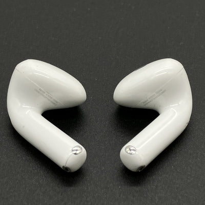 【中古】AirPods 4 MXP93J/A（アクティブノイズキャンセリング搭載）【日本橋】