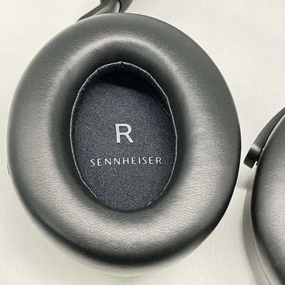 【中古】MOMENTUM 4 Wireless ブラック 【M4AEBT BLACK】【秋葉原】